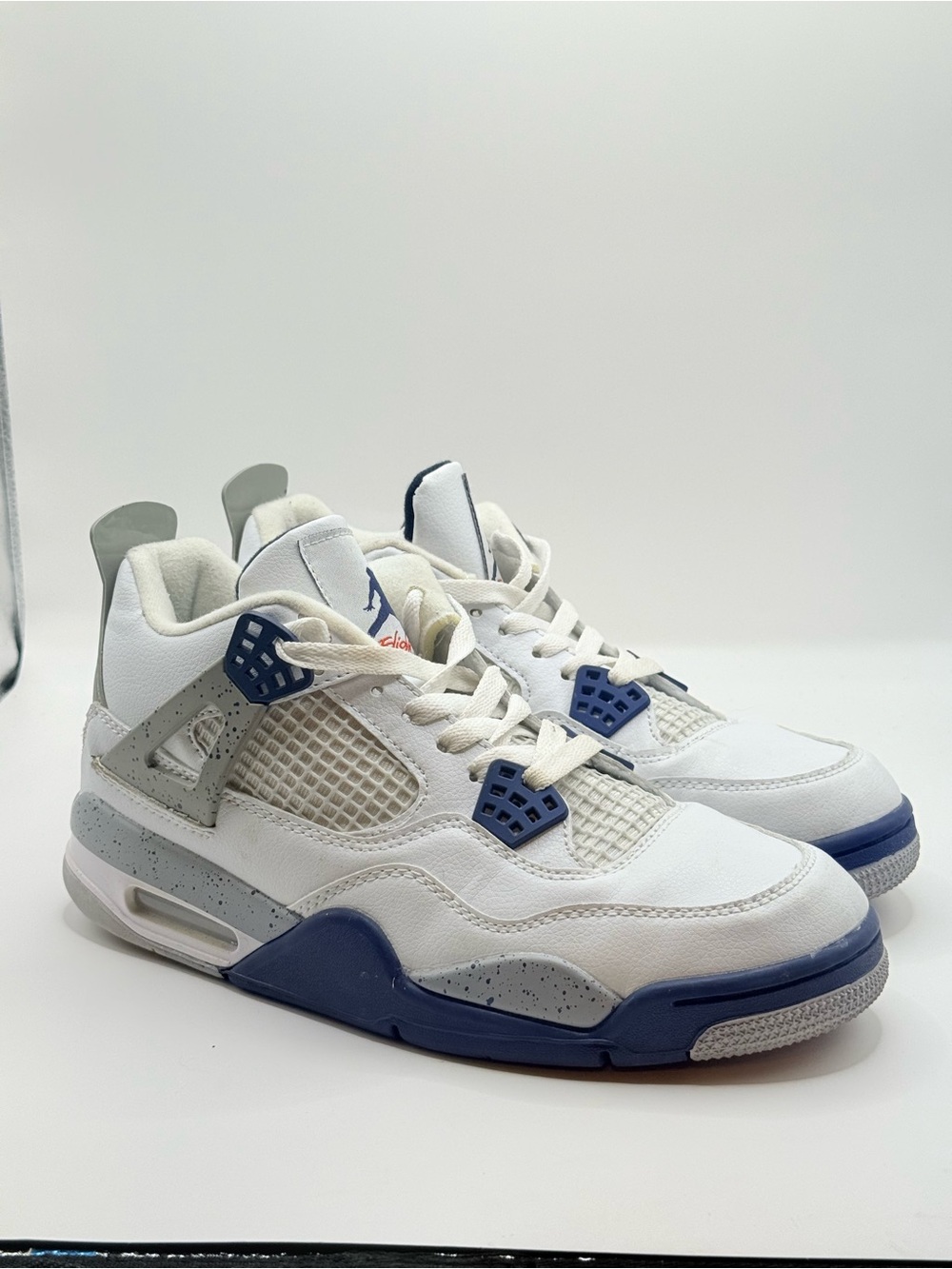 Jordan Retro 4 Midnite Navy   White and Navy Blue Retro Sneakers